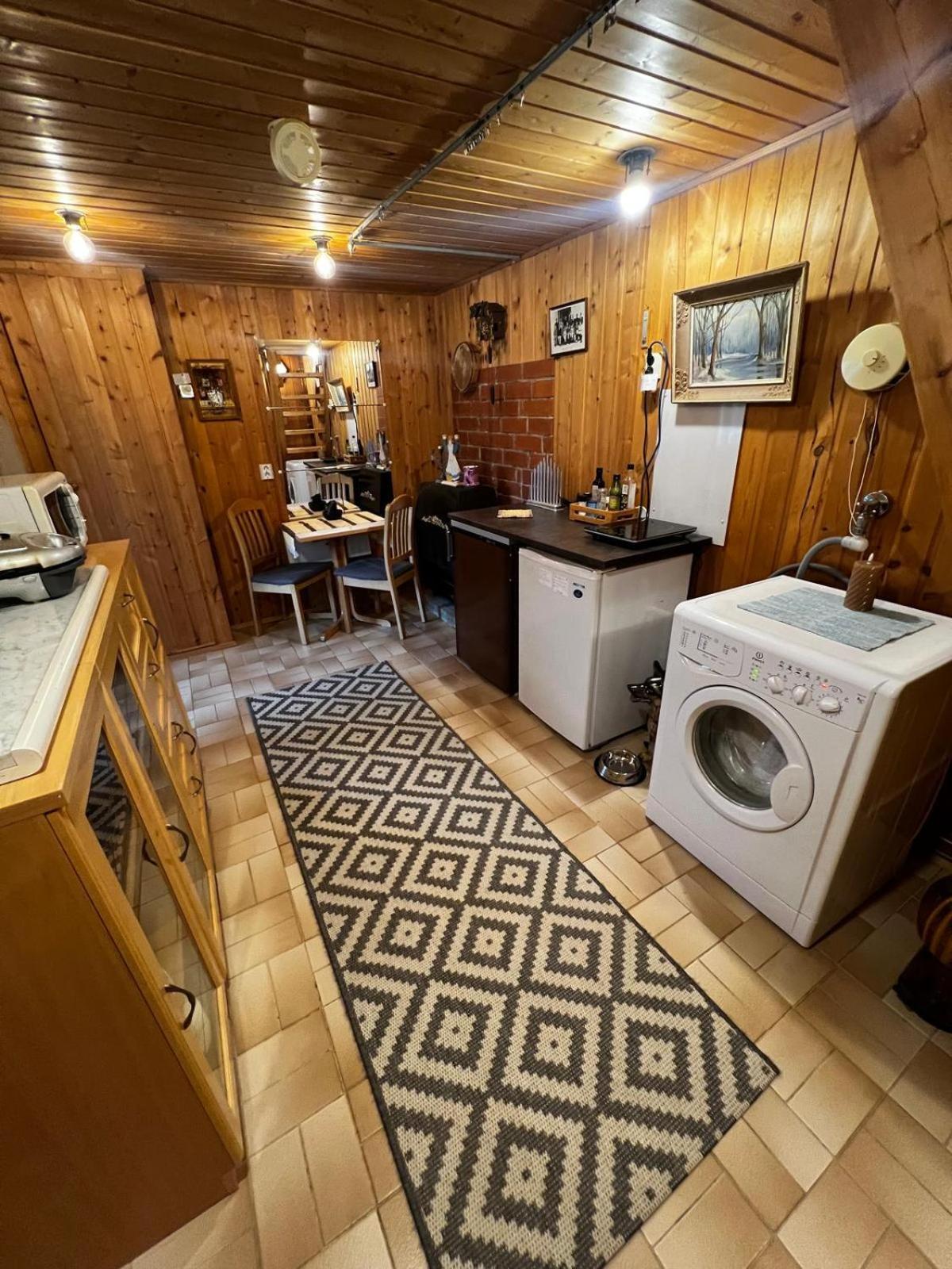 Adorable 1-Bedroom Cottage/Guesthouse In Kittilae Exterior foto